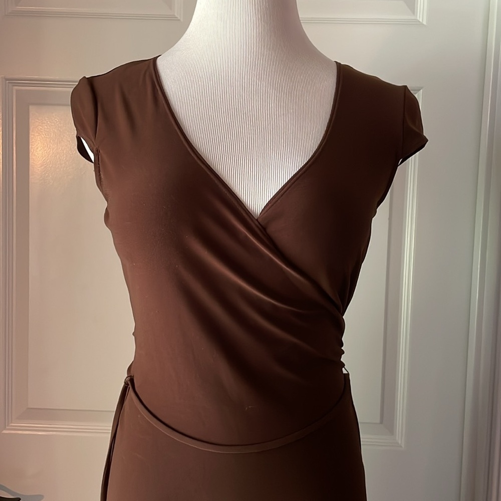 Laundry by Shelli Segall faux wrap dress. - Picture 2 of 3